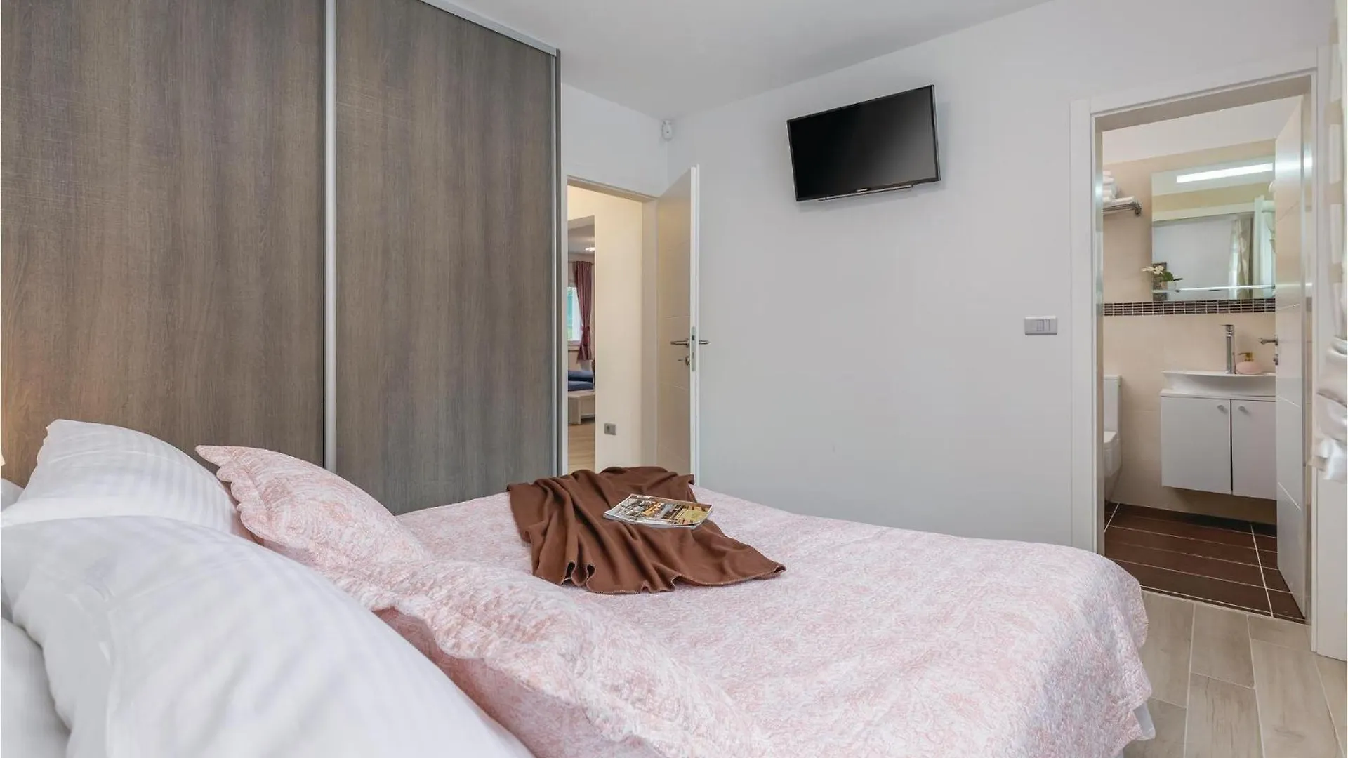 Amazing Home In Rovinj With Wifi Κροατία